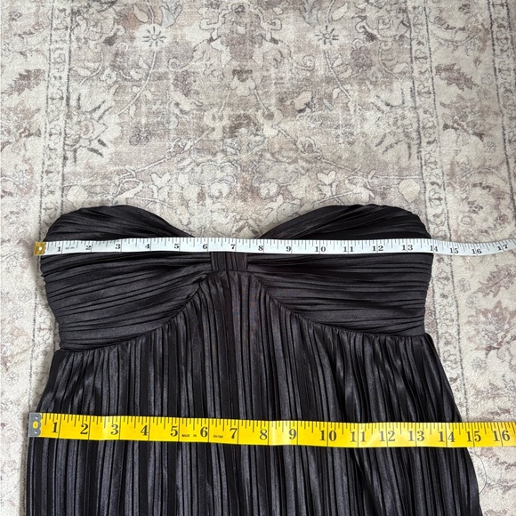 Lulus Whimsical Beauty Black Satin Plisse Strapless Maxi Dress Medium NWT Formal - Picture 6 of 9